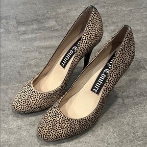 Juicy Couture Tan and Black Patterned Heels - Size 9